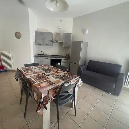 2 Bedroom With One Bathroom And Penthouse 3 Bedroom And 2 Bathroom Included With Umbrella And Sunbeds 3* Лидо-Адриано