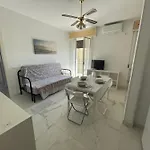 Apartament 2 Bedroom With One Bathroom And Penthouse Apartament 3 Bedroom And 2 Bathroom Included With Umbrella And Sunbeds 3* Lido Adriano