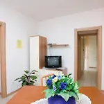 Apartament 2 Bedroom With One Bathroom And Penthouse Apartament 3 Bedroom And 2 Bathroom Included With Umbrella And Sunbeds Aparthotel 3*