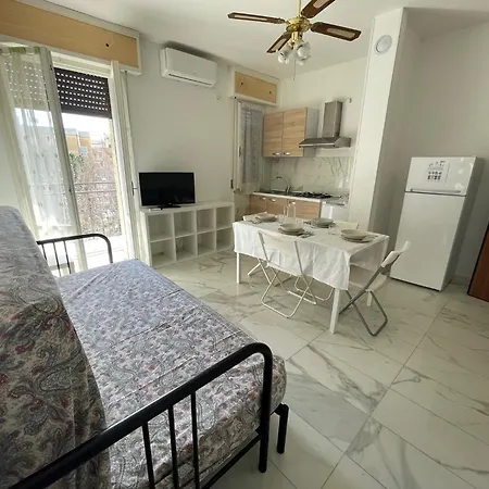 Residence New Solaria Beach Included With Umbrella And Sunbeds 아파트호텔