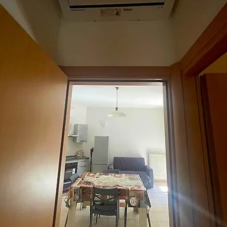2 Bedroom With One Bathroom And Penthouse 3 Bedroom And 2 Bathroom Included With Umbrella And Sunbeds Apart-hotel