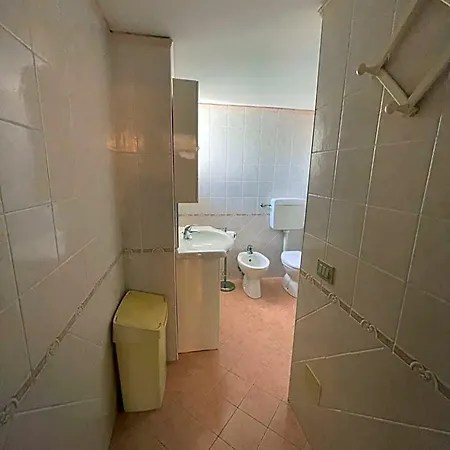 2 Bedroom With One Bathroom And Penthouse 3 Bedroom And 2 Bathroom Included With Umbrella And Sunbeds Apart-hotel Lido Adriano