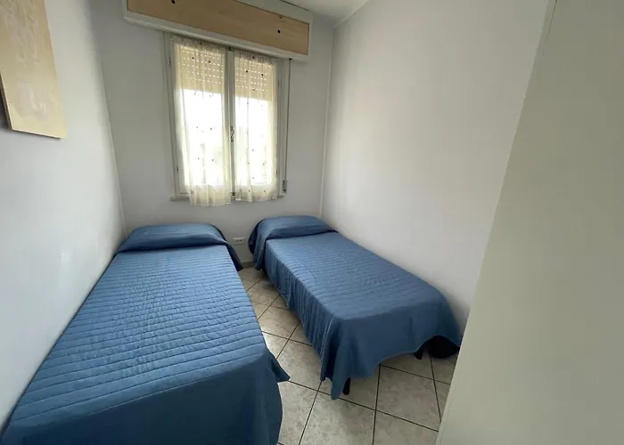 Residence New Solaria Beach Included With Umbrella And Sunbeds 아파트호텔 3*